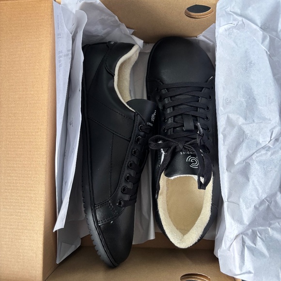 Groundies Melbourne Vegan barefoot shoes, size 9, Black - Picture 4 of 6